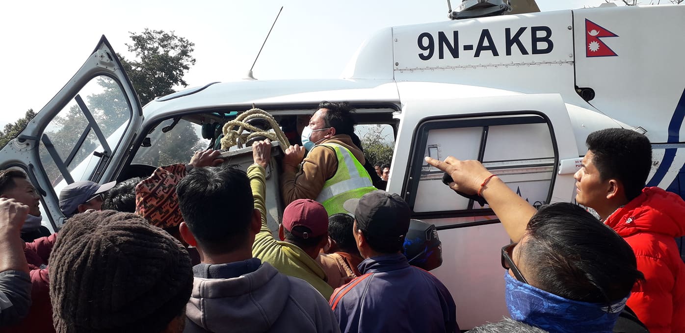 विकट गाउँमा विद्युत ट्रान्सफर्मर पुर्‍याउन हेलिकप्टर चार्टर्ड 